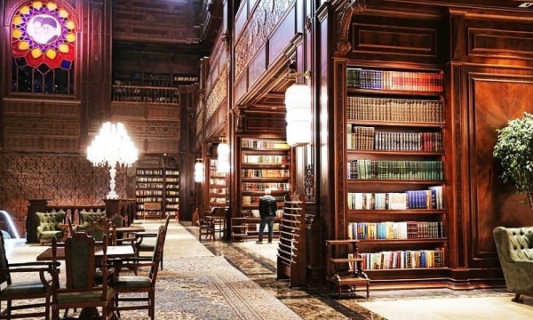 باغ کتاب ایران مال
